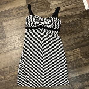Athleta Pura Swim Dress Black White Striped 36D 36DD Underwire